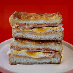 Ham and Egg Crunch Sandwich (ครันช์ แซนวิช แฮม และไข่)