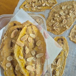 กล้วยหนึบแผ่นอัลมอนด์สไลด์