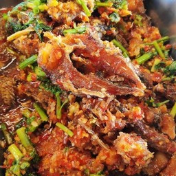 ปลานิลทอดราดพริก