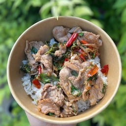 กะเพราหมูชิ้น