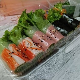 ปูอัด โบโลน่า สาหร่ายแผ่นหมูยอ โรลสด 6 ชิ้น