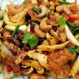 ยำสามกรอบ