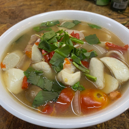 ต้มยำรวมทะเลน้ำใส