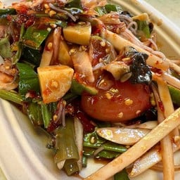 ส้มตำ อาหารอีสาน รสเด็ด -