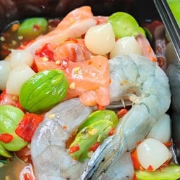 เหลาแซลมอนกุ้งสดสะตอกระเทียมดอง