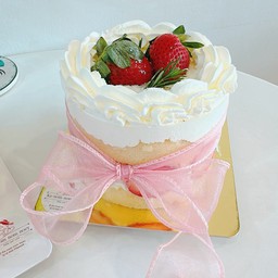 สตอเบอรี่เค้กครึ่งปอนด์