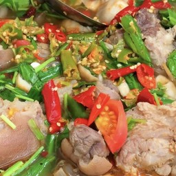 ซุปแซ่บขาหมู (เนื้อหนัง)