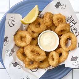 ปลาหมึกชุปแป้งทอด