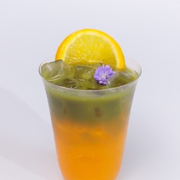 มัทฉะน้ำส้ม (matcha orange)
