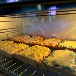 ปังเนยนมช็อกโกแลต