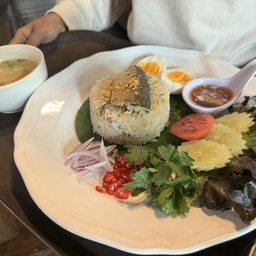 ข้าวปลาสลิดทอดกรอบ