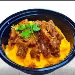 ข้าวไข่ข้นหน้าหมูกระเทียม