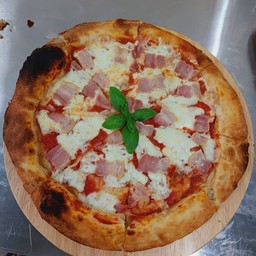 เบคอน 13 นิ้ว