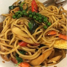 สปาเก็ตตี้ผัดขี้เมา(หมู/ไก่)