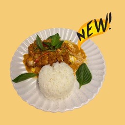 ข้าวไข่ข้นไก่กรอบซอสพะแนง