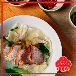 เกี๊ยวน้ำหมูแดง