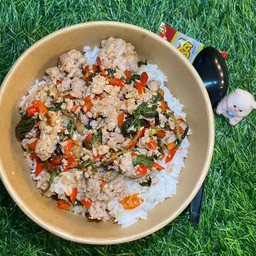 กระเพราหมูสับ