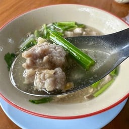 เจ้หน่อง อาหารตามสั่ง ผัดไทย หอยทอด