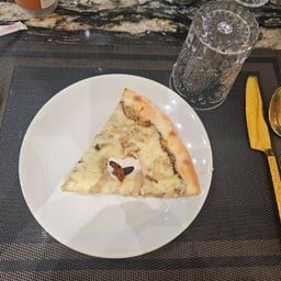 Happy Hours Pizza and Pasta ฟีนิกซ์ ประตูน้ำ