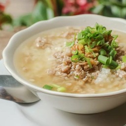 ข้าวต้มหมูสับ/ไก่สับ(กรุณาเลือก) Pork/Chicken Congee (Please select)