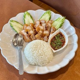 ข้าวหน้าหมูทอดจิ้มแจ่วเฮ้า (พร้อมข้าว)