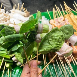 กวางตุ้งพันหมูสามชั้น