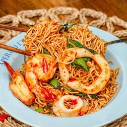 ผัดมาม่ากะเพราแห้ง ทะเล