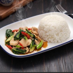 ข้าวคะน้าไก่