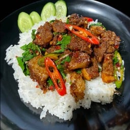 ข้าวผัดพริกแกง