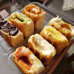 ปังก้อนใส้ทะลัก