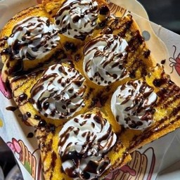 ปังปิ้ง เนยนม+วิปครีม+ราดช็อกโกแลต