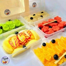 TOM ผลไม้ปอกพร้อมทานและน้ำชา