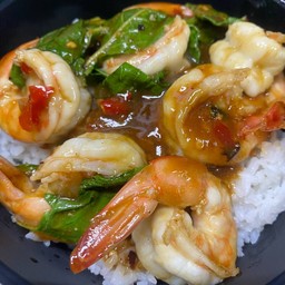 ข้าวกะเพรากุ้ง