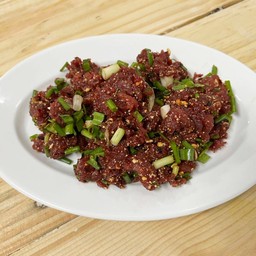 ลาบ ก้อย ต้ม ย่าง ทอด & ตามสั่ง by ชำนาญ