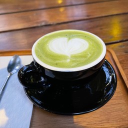 มัทฉะลาเต้ ร้อน