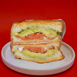 Smoked Salmon and Avocado CRUNCH Sandwich - ครันช์ แซนด์วิช แซลมอนรมควัน และ อะโวคาโด