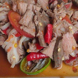 ตำชุดลาบเนื้อเข้มจ้น