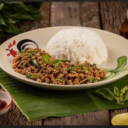 กระเพราหมูสับ