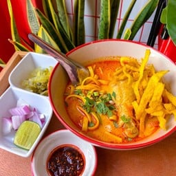ข้าวซอยไก่ล้านนา