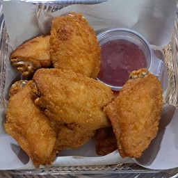 ปีกไก่ทอดน้ำปลา 7-8  ชิ้น