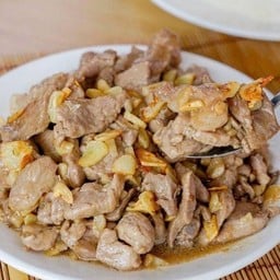 ผัดกระเทียม