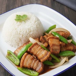 ข้าวพริกหยวกหมูกรอบ