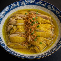 สะโพกไก่ตุ๋น (เฉพาะไก่ 200g)
