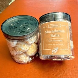 Macadamia Ball with Chai Seeds (size M)