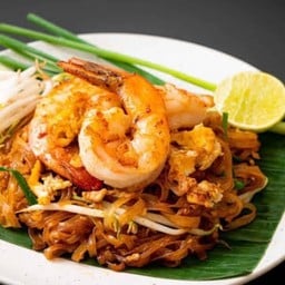 กินเส้น ผัดไทย&กะเพรา