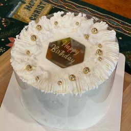 เค้กมะพร้าว วันเกิด 0.5 ปอนด์