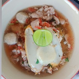 กินเตี๋ยวกัน ตรงข้ามหมู่บ้านลัดดา2