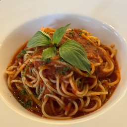 พาสต้า ซอสมะเขือเทศรสเผ็ด