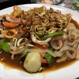 ตำเส้นข้าวเปียก