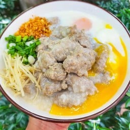 โจ๊กข้าวหอมเลือดหมูนายฮุย-บางบัวทอง (คนละครึ่ง)